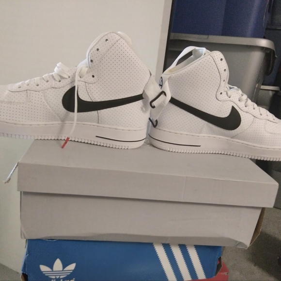 Air Force 1 High 07 - Picture 5 of 5